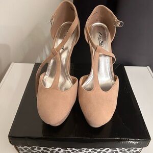 Anne Michelle Blush T-Strap Round Toe Heels